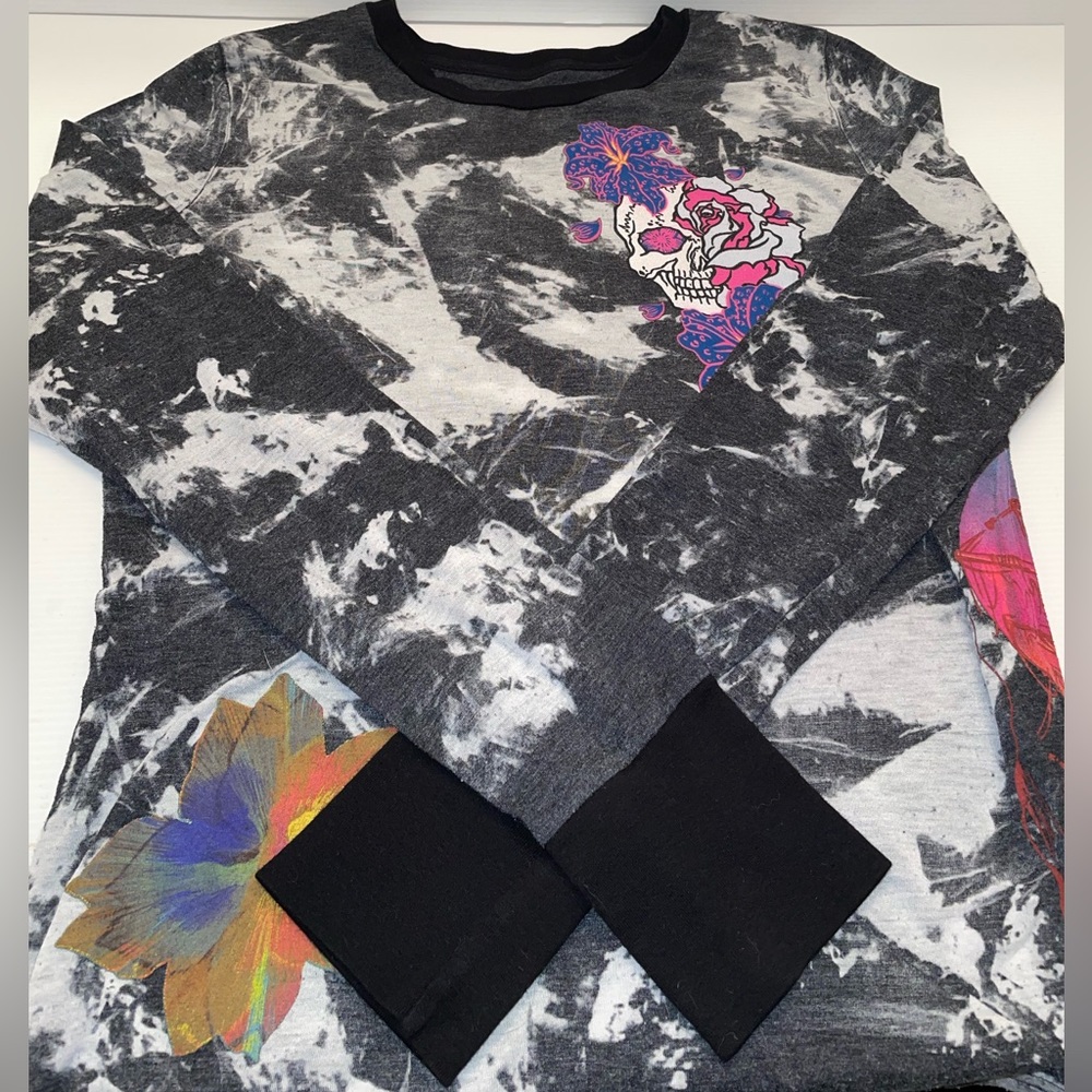 Grail Black and White tie dye long sleeve shirt with Skull